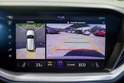 Vendo Volkswagen Touareg 2021 - 59900 EUR, 55000 km - AUTO.MOTO.pt