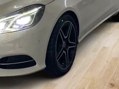 Sell Mercedes-Benz E 300 2013 - 13950 EUR, 330000 km - AUTO.MOTO.pt