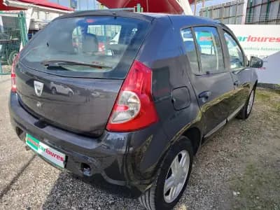 Vendo Dacia Sandero 2012 - 5750 EUR, 158792 km - AUTO.MOTO.pt