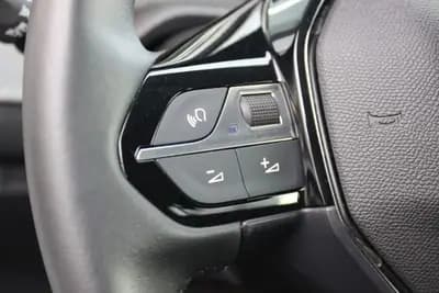 Sell Peugeot 208 2024 - 17750 EUR, 25295 km - AUTO.MOTO.pt