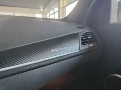 Vendo Renault Mégane Coupe 2010 - 18950 EUR, 157000 km - AUTO.MOTO.pt