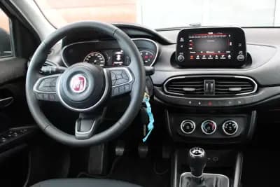 Sell Fiat Tipo Station Wagon 2022 - 12990 EUR, 106000 km - AUTO.MOTO.pt