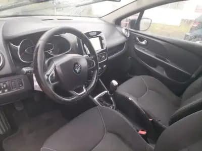 Vendo Renault Clio 2016 - 9950 EUR, 223000 km - AUTO.MOTO.pt