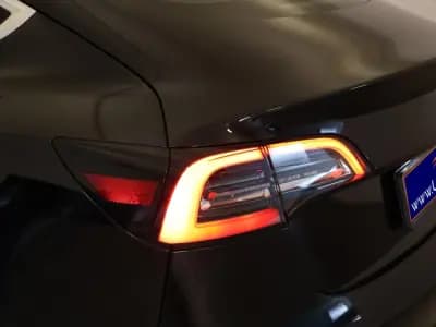 Vendo Tesla Model 3 2020 - 22500 EUR, 151000 km - AUTO.MOTO.pt