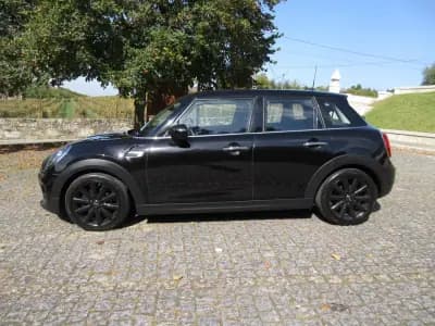 Sell MINI 2021 - 18990 EUR, 97000 km - AUTO.MOTO.pt