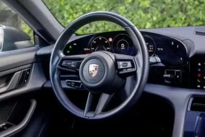 Sell Porsche Taycan 2021 - 59900 EUR, 61158 km - AUTO.MOTO.pt