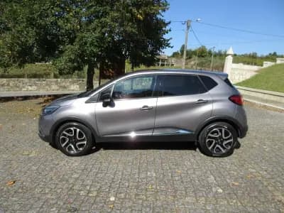 Vendo Renault Captur 2016 - 12990 EUR, 148000 km - AUTO.MOTO.pt