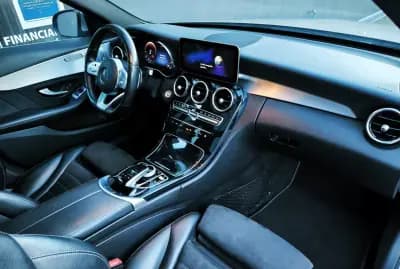 Vendo Mercedes-Benz C 300 2020 - 28950 EUR, 166000 km - AUTO.MOTO.pt