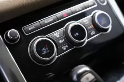 Sell Land Rover Range Rover Sport 2016 - 39900 EUR, 116000 km - AUTO.MOTO.pt