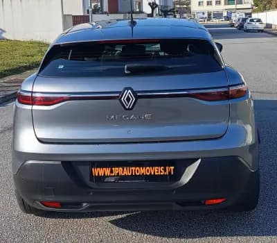 Vendo Renault Mégane E-Tech 2022 - 22490 EUR, 56941 km - AUTO.MOTO.pt