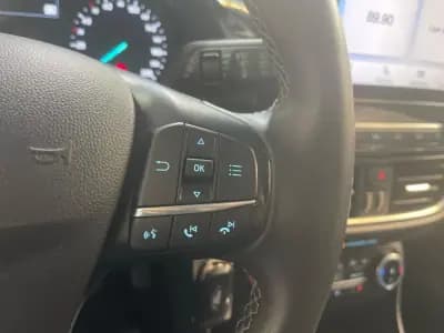 Vendo Ford Fiesta 2021 - 13999 EUR, 80000 km - AUTO.MOTO.pt