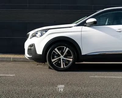 Sell Peugeot 3008 2019 - 17990 EUR, 149900 km - AUTO.MOTO.pt