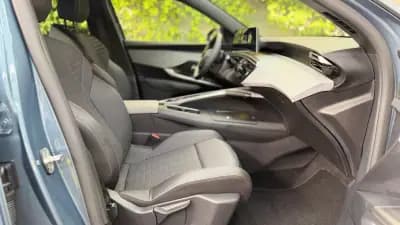 Vendo Peugeot 3008 2024 - 32500 EUR, 13182 km - AUTO.MOTO.pt