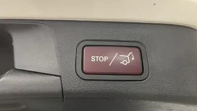 Vendo Mercedes-Benz C 43 AMG 2016 - 39990 EUR, 128967 km - AUTO.MOTO.pt