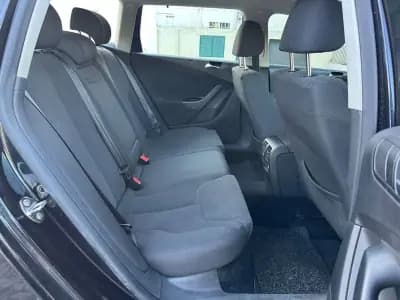 Vendo Volkswagen Passat 2010 - 6750 EUR, 210000 km - AUTO.MOTO.pt