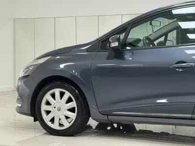 Vendo Renault Clio 2017 - 11890 EUR, 109000 km - AUTO.MOTO.pt