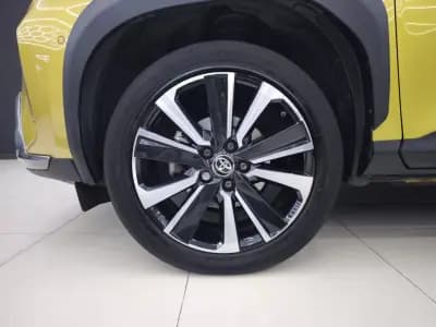 Sell Toyota Yaris Cross 2021 - 29950 EUR, 86189 km - AUTO.MOTO.pt