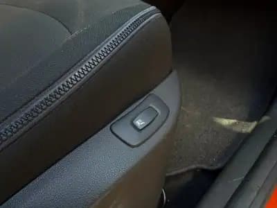 Vendo Renault Captur 2016 - 11900 EUR, 102000 km - AUTO.MOTO.pt