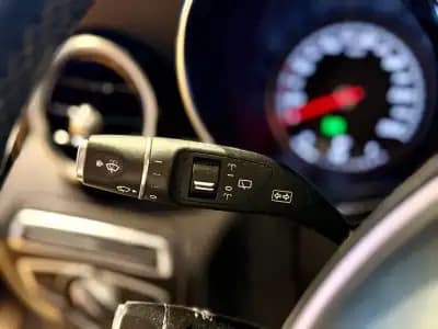 Sell Mercedes-Benz C 200 2015 - 17490 EUR, 183000 km - AUTO.MOTO.pt