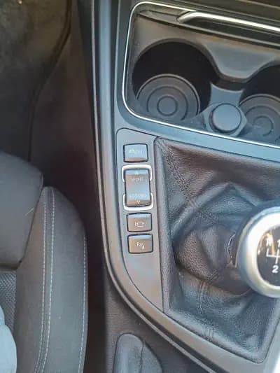 Vendo BMW 320 2017 - 16900 EUR, 131470 km - AUTO.MOTO.pt