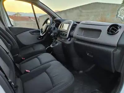 Vendo Renault Trafic 1.6DCi L1H1 2016 - 11965 EUR, 266000 km - AUTO.MOTO.pt