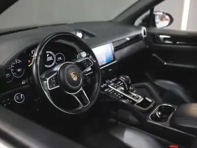 Vendo Porsche Cayenne 2018 - 59990 EUR, 119000 km - AUTO.MOTO.pt