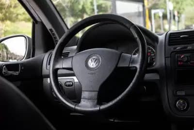 Vendo Volkswagen Golf 2003 - 4900 EUR, 208740 km - AUTO.MOTO.pt