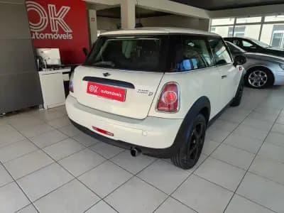 Sell MINI 2011 - 8250 EUR, 180000 km - AUTO.MOTO.pt