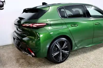 Vendo Peugeot 308 2021 - 24900 EUR, 75000 km - AUTO.MOTO.pt