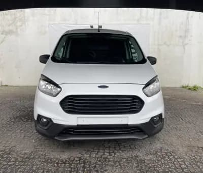 Vendo Ford Transit Courier 2022 - 15000 EUR, 51442 km - AUTO.MOTO.pt