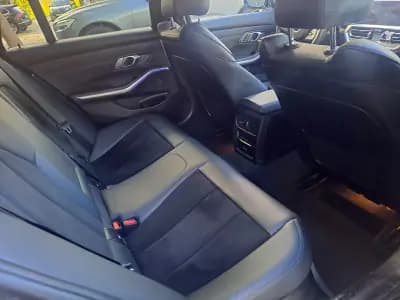 Vendo BMW 320 2020 - 31000 EUR, 130000 km - AUTO.MOTO.pt