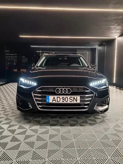 Sell Audi A4 Avant 2020 - 29500 EUR, 113000 km - AUTO.MOTO.pt