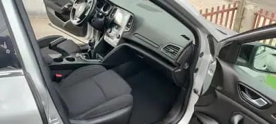 Sell Renault Mégane Sport Tourer 2019 - 13500 EUR, 143305 km - AUTO.MOTO.pt