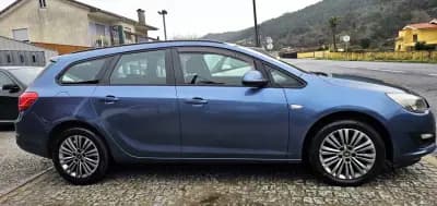 Vendo Opel Astra Sports Tourer 2015 - 8999 EUR, 250000 km - AUTO.MOTO.pt