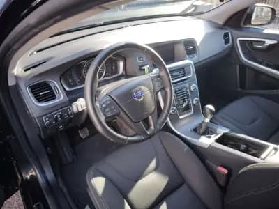 Vendo Volvo V60 2014 - 12900 EUR, 172000 km - AUTO.MOTO.pt