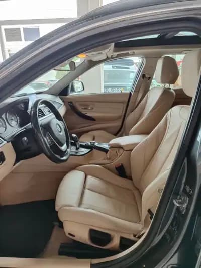 Vendo BMW 318 2013 - 14250 EUR, 180000 km - AUTO.MOTO.pt