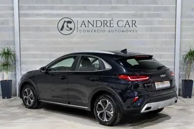 Sell Kia XCeed 2022 - 22450 EUR, 23900 km - AUTO.MOTO.pt