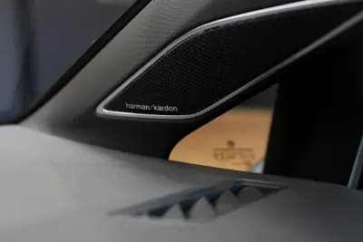 Vendo Volkswagen Golf 2021 - 34970 EUR, 88000 km - AUTO.MOTO.pt