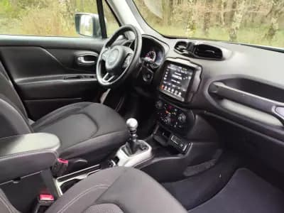 Vendo Jeep Renegade 2019 - 15900 EUR, 96500 km - AUTO.MOTO.pt