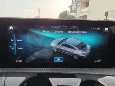 Vendo Mercedes-Benz CLA 180 2020 - 31990 EUR, 97000 km - AUTO.MOTO.pt