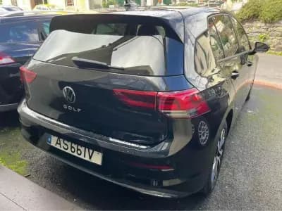 Vendo Volkswagen Golf 2021 - 20500 EUR, 75000 km - AUTO.MOTO.pt