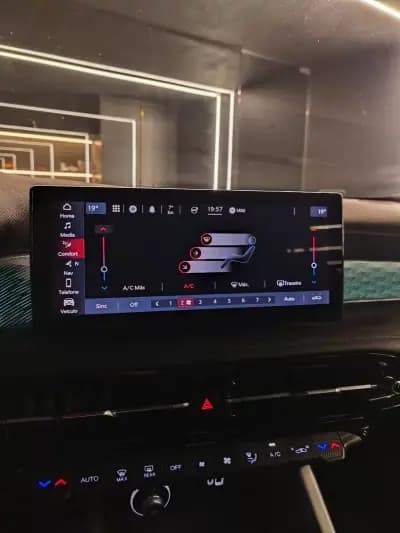 Vendo Alfa Romeo Tonale 2023 - 28750 EUR, 39617 km - AUTO.MOTO.pt