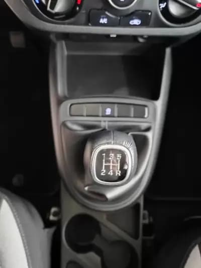 Vendo Hyundai i10 2021 - 14950 EUR, 23600 km - AUTO.MOTO.pt