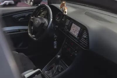 Vendo SEAT Leon 2015 - 20900 EUR, 131530 km - AUTO.MOTO.pt