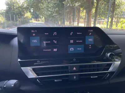 Vendo Citroën C4 2021 - 17890 EUR, 54386 km - AUTO.MOTO.pt