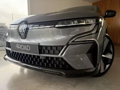 Vendo Renault Mégane E-Tech 2022 - 25500 EUR, 22000 km - AUTO.MOTO.pt