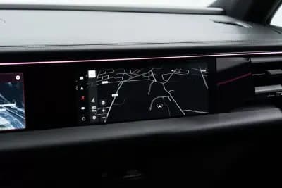 Vendo Porsche Macan 2025 - 88950 EUR, 14000 km - AUTO.MOTO.pt