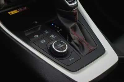 Vendo Toyota RAV4 2022 - 44880 EUR, 71000 km - AUTO.MOTO.pt