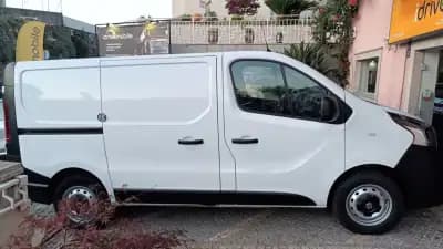 Vendo Nissan NV300 2020 - 20900 EUR, 99900 km - AUTO.MOTO.pt