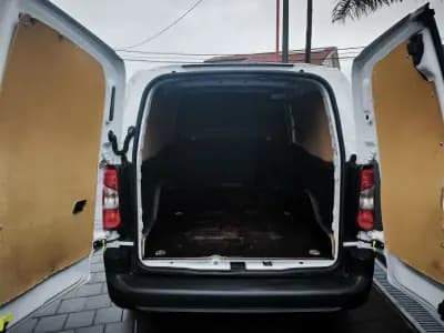 Vendo Peugeot Partner 2020 - 13950 EUR, 114372 km - AUTO.MOTO.pt